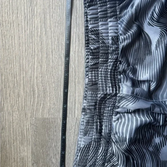 Adidas Boys Gray, Black and White Wave Joggers Youth M (note measurements) - Picture 5 of 5